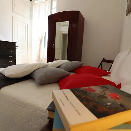 Dimora Storica Idrusa A Centro 6 Posti Appartamento *